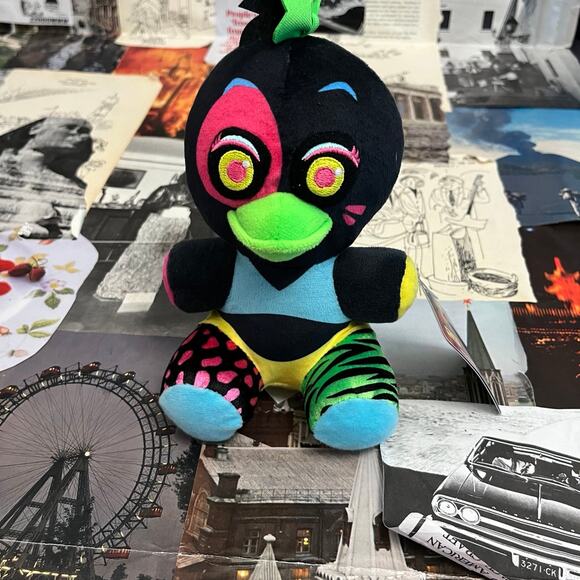 fnaf funko blacklight chica plush - Picture 2 of 5
